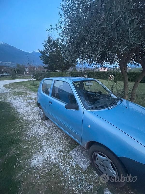 Usata Fiat 600 2004 Blu