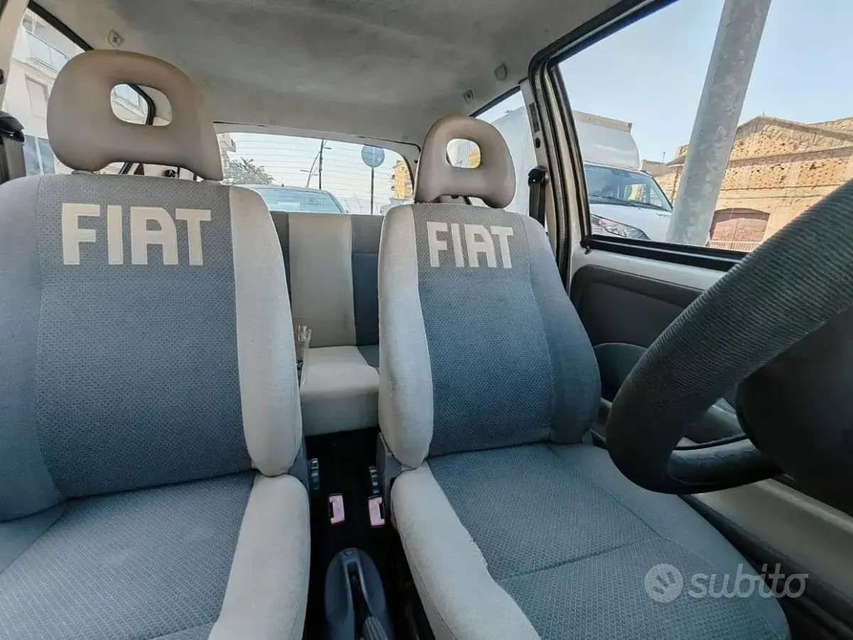 Usata Fiat 600 54 CV (39 kW) 2005 Bianco Utilitaria