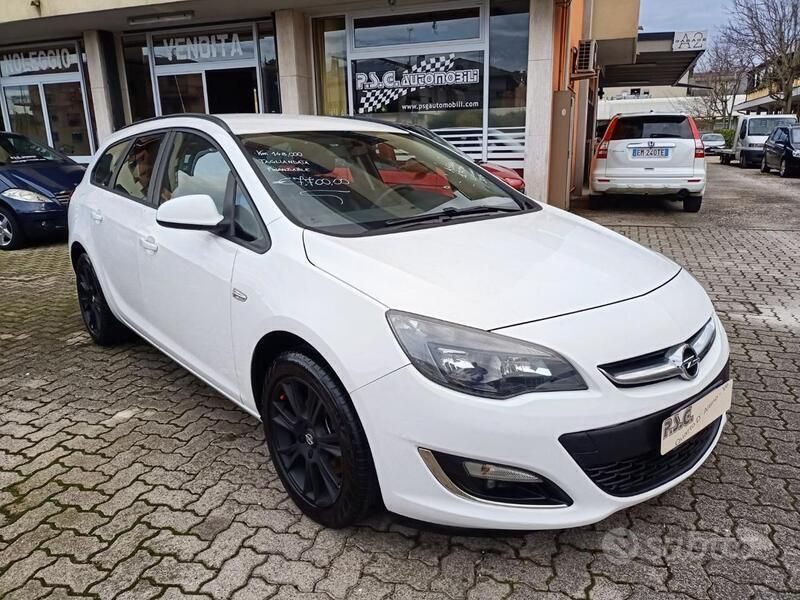 Usata Opel Astra S 110 CV (80 kW) 2015 Bianco Station wagon