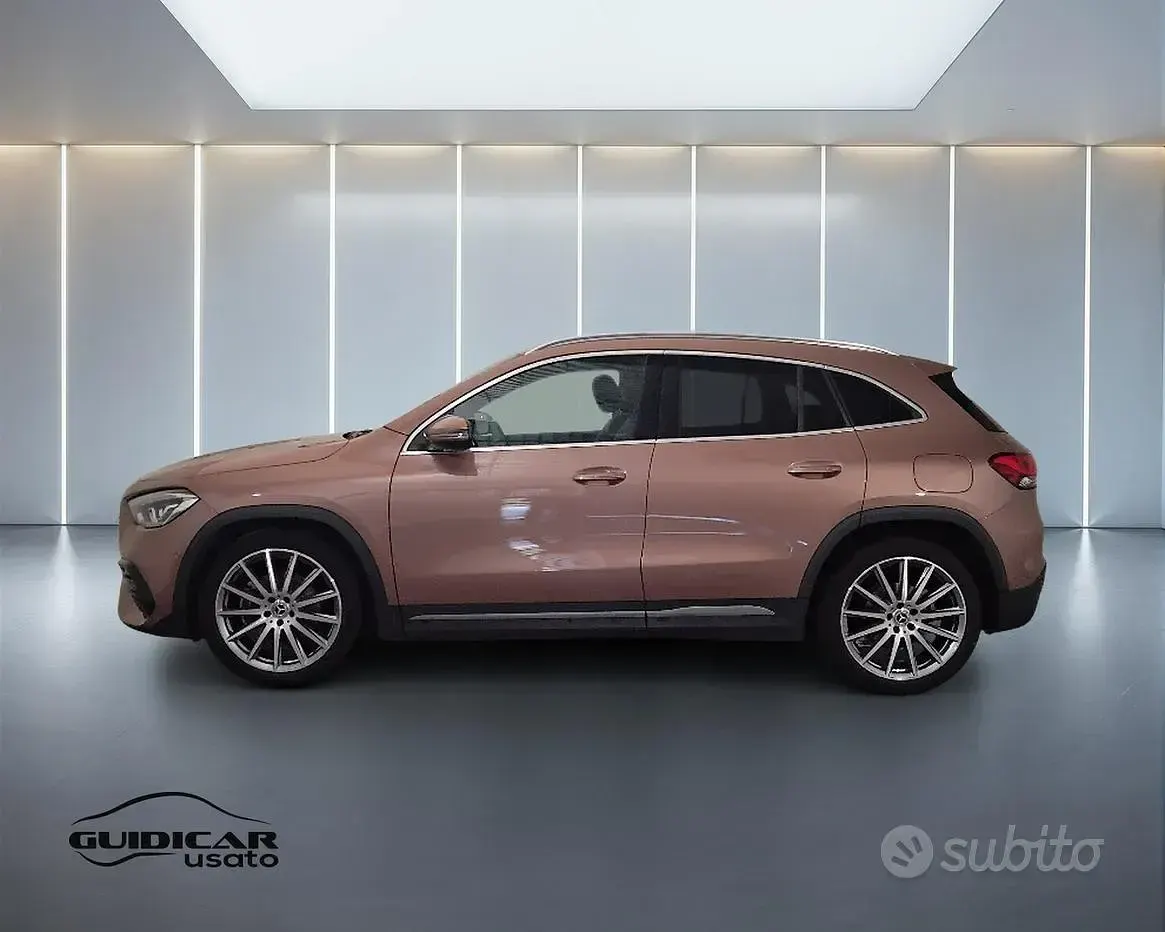 Usata Mercedes GLA200 Premium 150 CV (110 kW) 2022 Grigio SUV