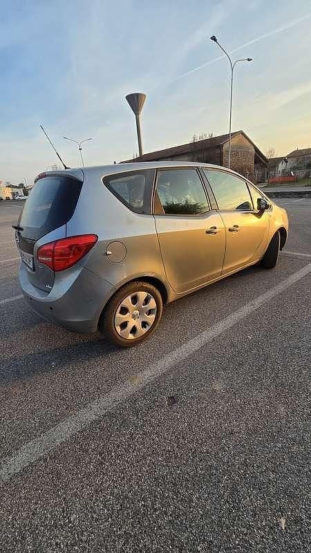 Usata Opel Meriva 131 CV (96 kW) 2012 Monovolume