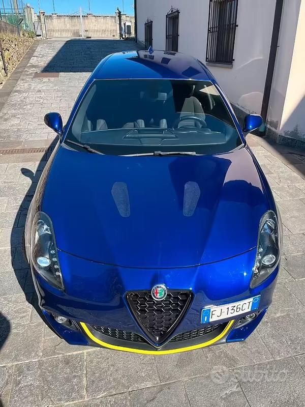 Usata Alfa Romeo Giulietta Super 120 CV (88 kW) 2017 Blu Utilitaria