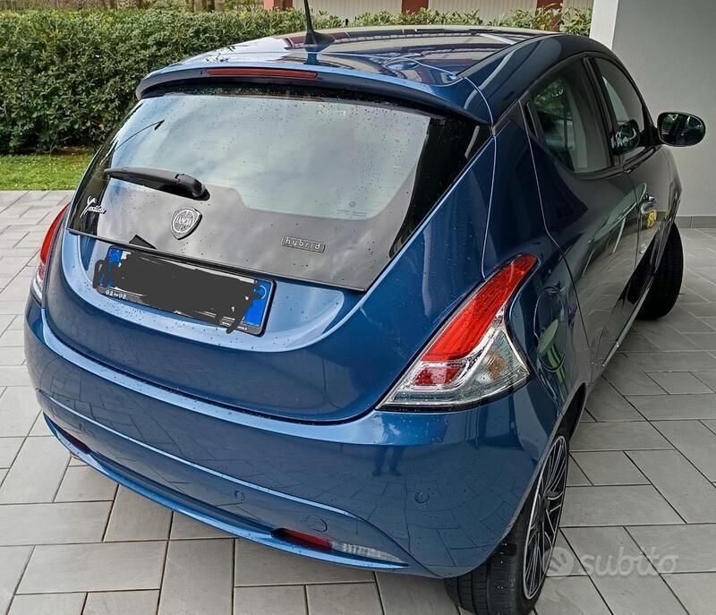 Usata Lancia Ypsilon 2022 Blu Utilitaria