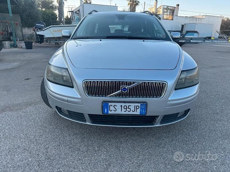 Usata Volvo V50 Momentum 136 CV (100 kW) 2005 Grigio Station wagon