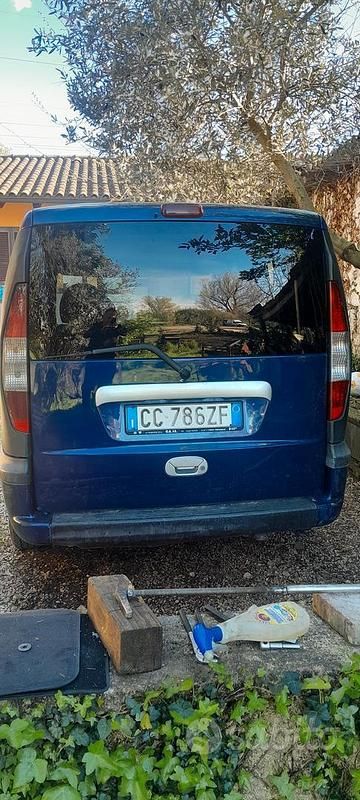 Usata Fiat Doblò 105 CV (77 kW) 2003 Monovolume