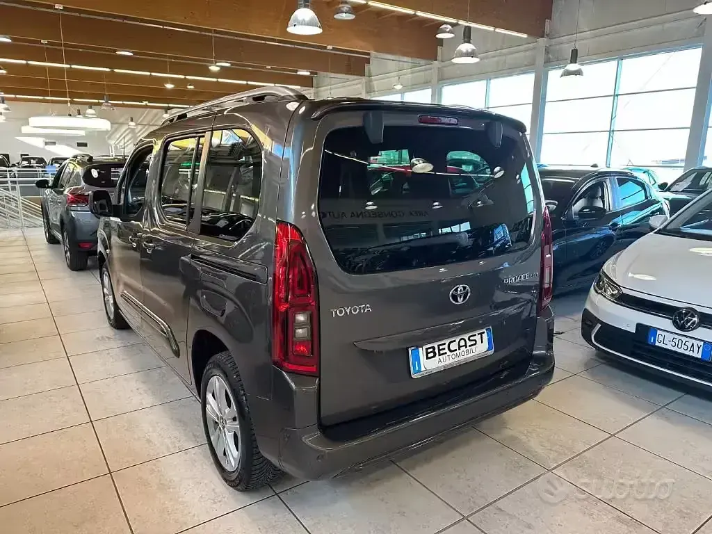 Gebraucht Toyota Proace Verso City 101 PS (74 kW) 2022 Grau Kombi