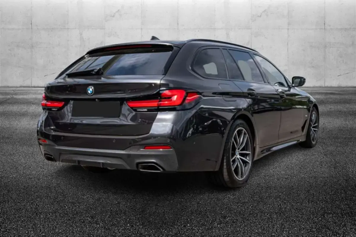 Usata BMW 520 M Sport 190 CV (139 kW) 2024 Grigio Station wagon