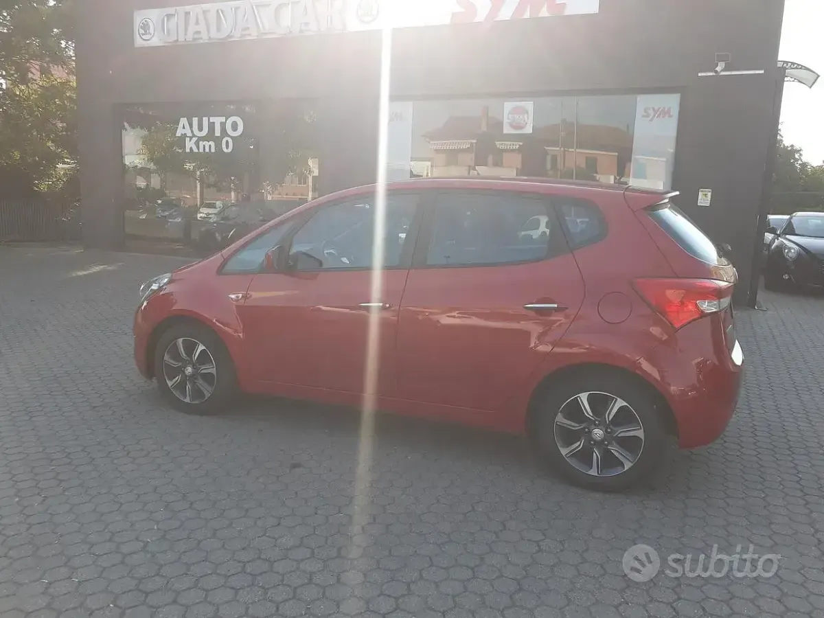 Usata Hyundai ix20 Classic 90 CV (66 kW) 2018 Rosso Utilitaria