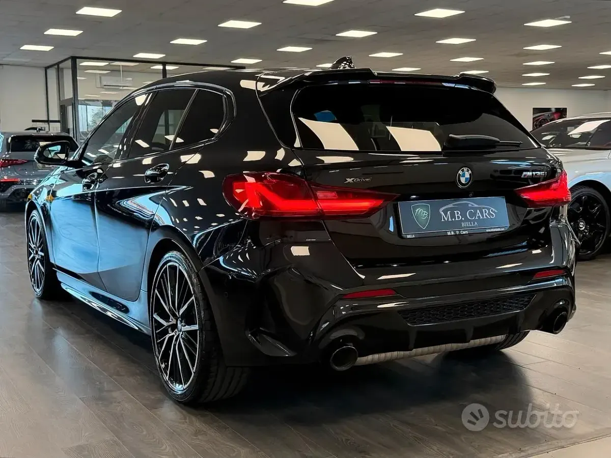 Usata BMW M135 320 CV (235 kW) 2021 Nero Utilitaria