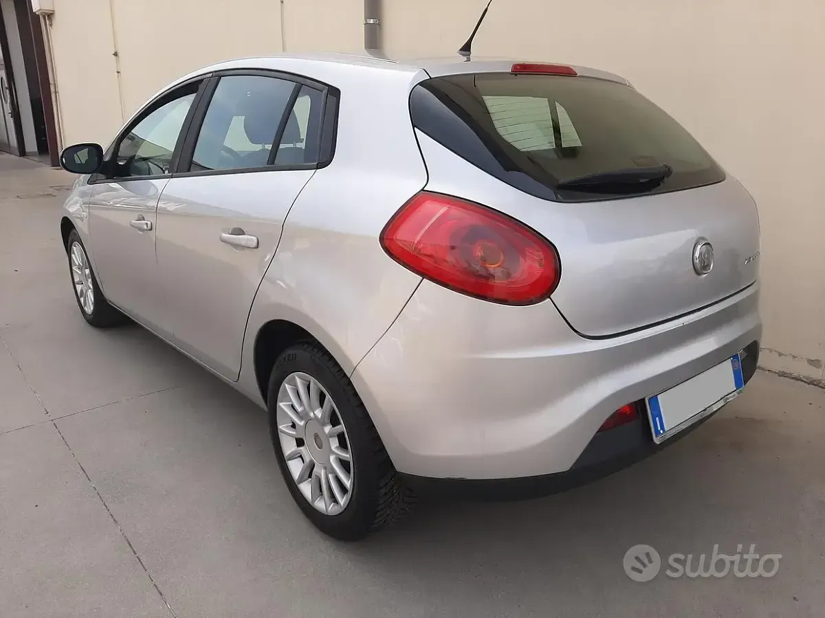 Usata Fiat Bravo Dynamic 120 CV (88 kW) 2010 Grigio Utilitaria