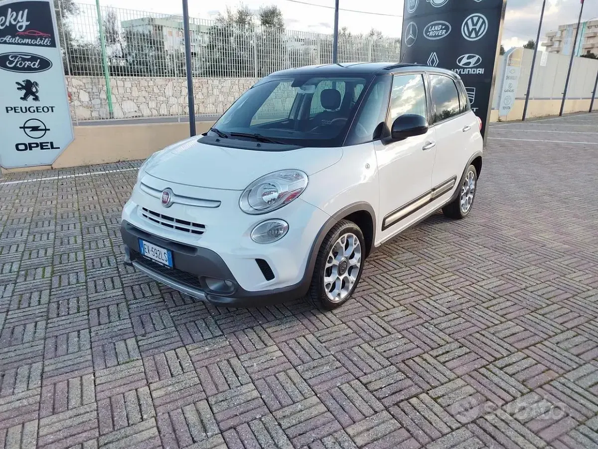 Usata Fiat 500L Trekking 105 CV (77 kW) 2014 Bianco Monovolume