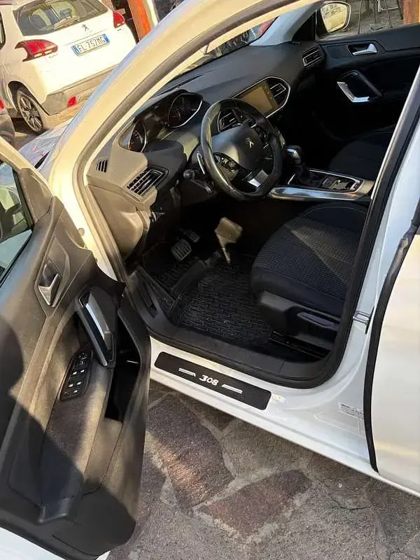 Usata Peugeot 308 SW Active 131 CV (96 kW) 2019 Station wagon