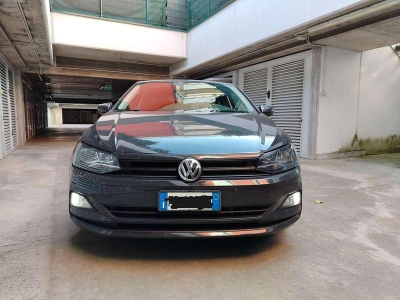 Usata VW Polo Trendline 90 CV (66 kW) 2018 Grigio Utilitaria