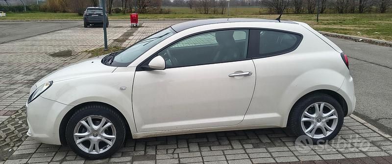 Usata Alfa Romeo MiTo Distinctive 105 CV (77 kW) 2011 Bianco Utilitaria