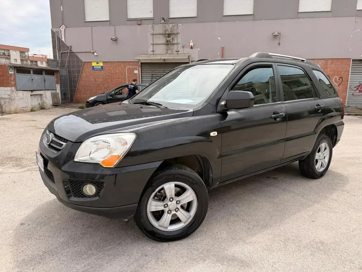 Second-hand Kia Sportage Active 141 CP (103 kW) 2009 Negru SUV