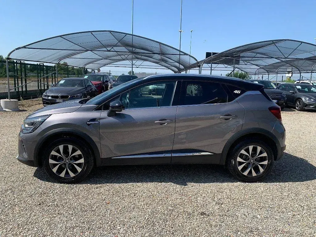 Usata Renault Captur Intens 101 CV (74 kW) 2020 Grigio SUV