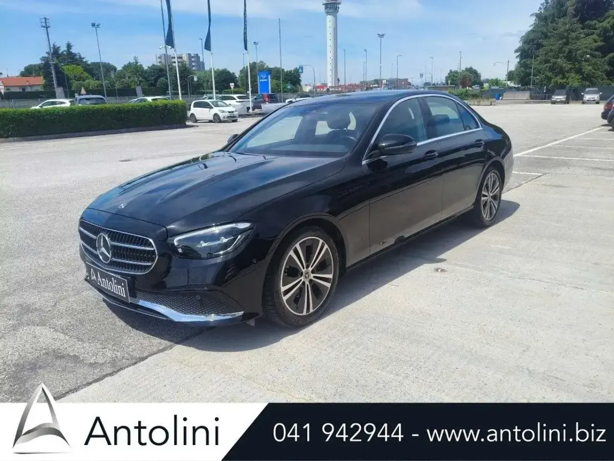 Usata Mercedes E220 194 CV (142 kW) 2021 Nero Berlina