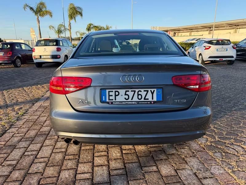 Usado Audi A4 Advanced 170 CV (125 kW) 2013 Gris Berlina