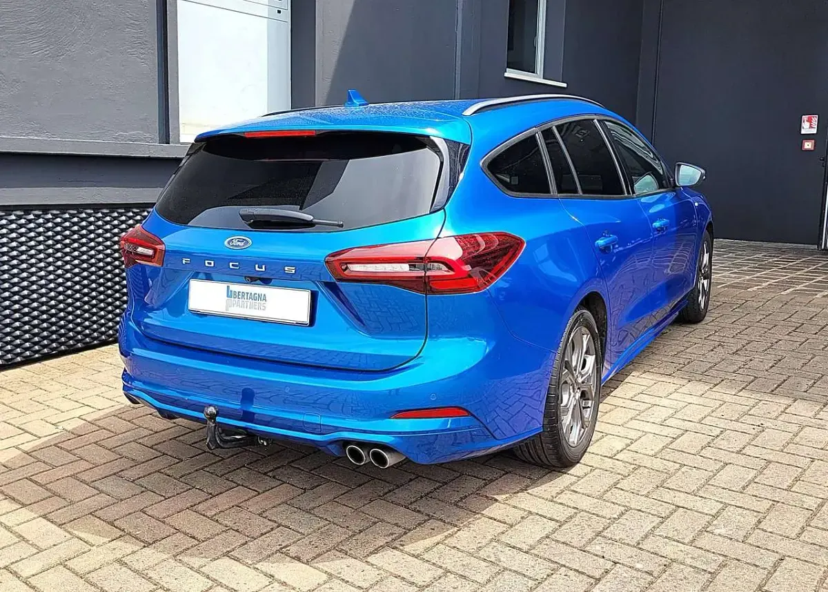 Usata Ford Focus ST-Line 120 CV (88 kW) 2022 Blu/azzurro Station wagon