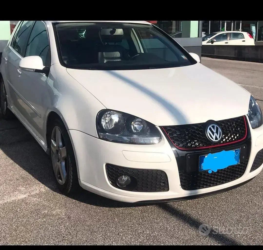 Usata VW Golf V 105 CV (77 kW) 2008 Bianco Berlina