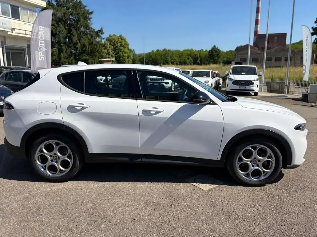 Usata Alfa Romeo Tonale Sprint 131 CV (96 kW) 2024 Bianco SUV