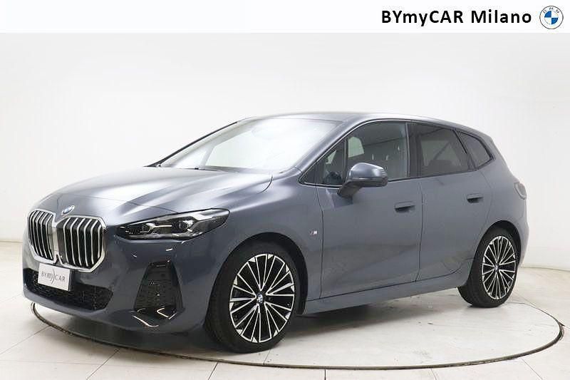 Usata BMW 218 Active Tourer Comfort Edition 150 CV (110 kW) 2024 Storm bay metallizzato Monovolume
