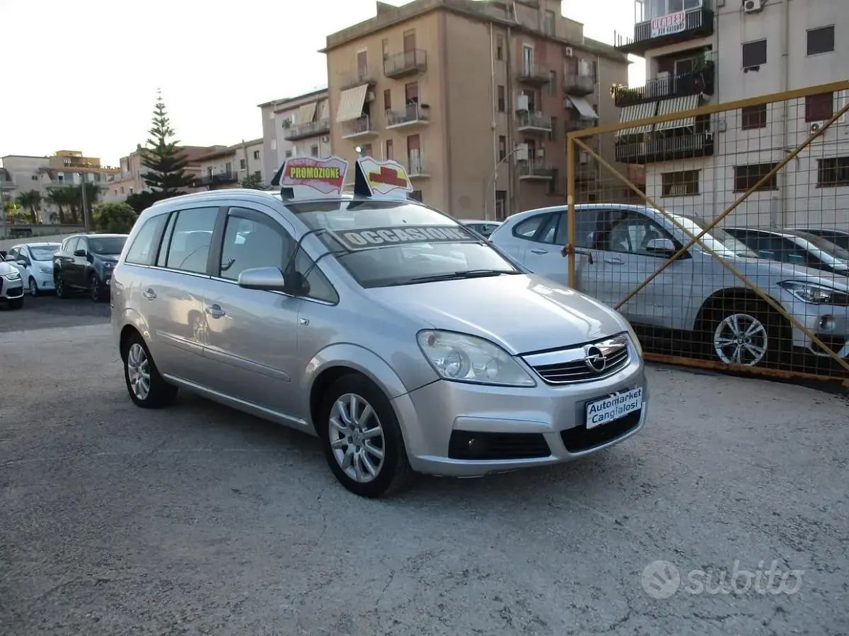 Usata Opel Zafira Cosmo 120 CV (88 kW) 2007 Grigio Monovolume
