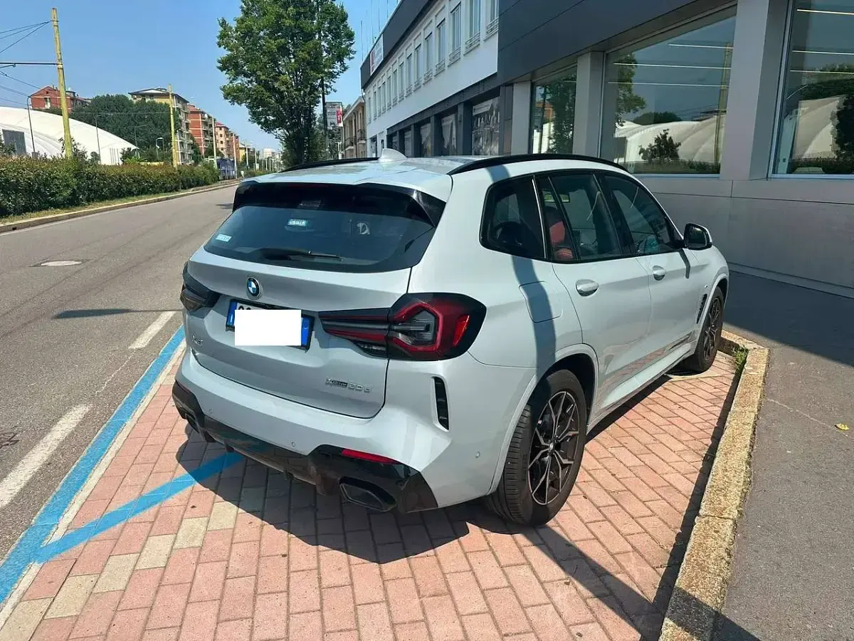 Usata BMW X3 M Sport 190 CV (139 kW) 2024 Brooklyn grey metallic gesso SUV