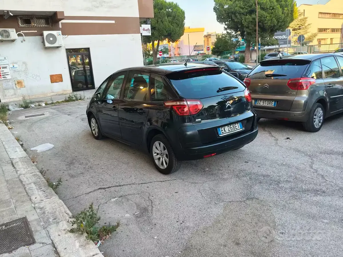 Usata Citroën C4 Picasso 112 CV (82 kW) 2011 Nero Monovolume