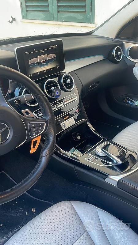 Usata Mercedes C220 Premium 170 CV (125 kW) 2016 Blu Station wagon