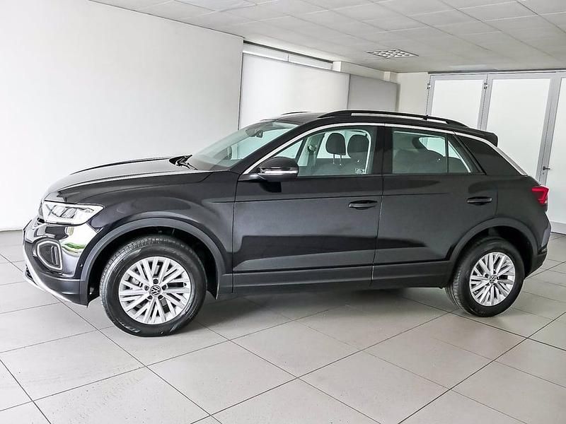 Usata VW T-Roc Life 116 CV (85 kW) 2025 Deep black perlato SUV