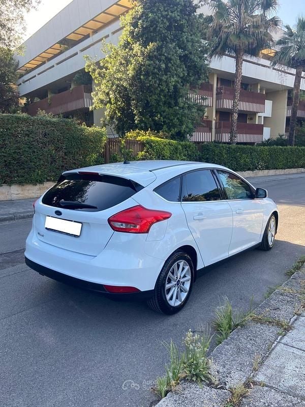Usata Ford Focus Titanium 120 CV (88 kW) 2018 Bianco Berlina