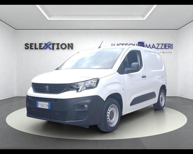 Gebraucht Peugeot Partner S 99 PS (72 kW) 2019 Van / Kleinbus