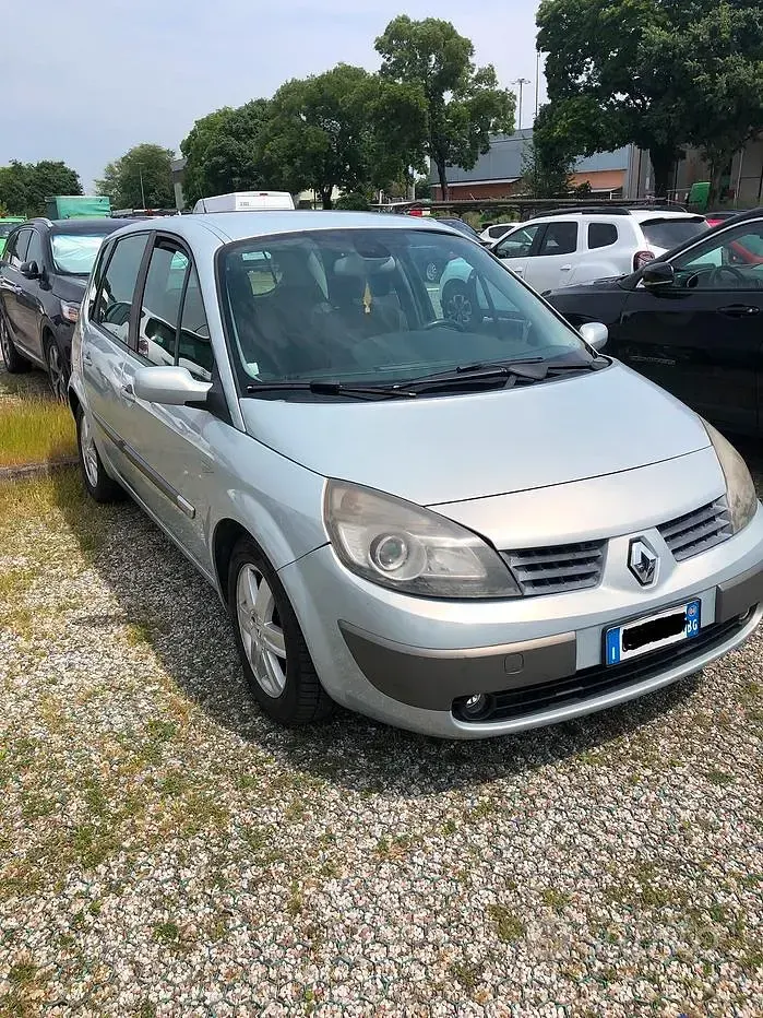 Usata Renault Scénic 120 CV (88 kW) 2004 Grigio Monovolume