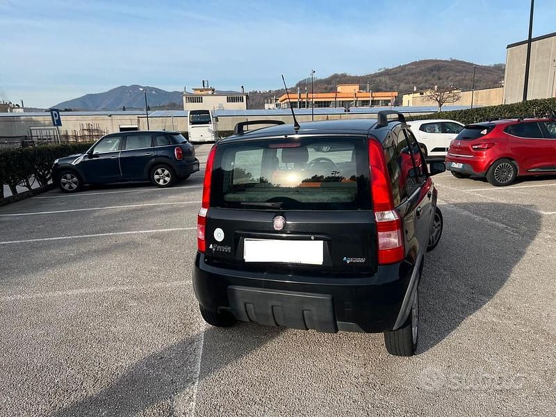Usata Fiat Panda Climbing 60 CV (44 kW) 2009 Nero Utilitaria