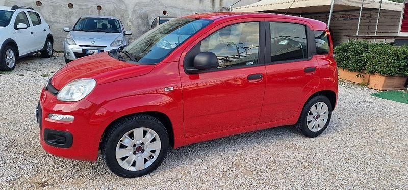 Usata Fiat Panda Easy 69 CV (50 kW) 2017 Rosso Utilitaria