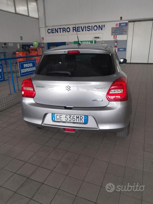 Usata Suzuki Swift 83 CV (61 kW) 2021 Grigio Utilitaria