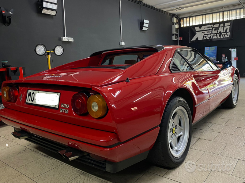 Usato 1986 Ferrari 328 3.2 Benzin 270 CV (108.000 €)