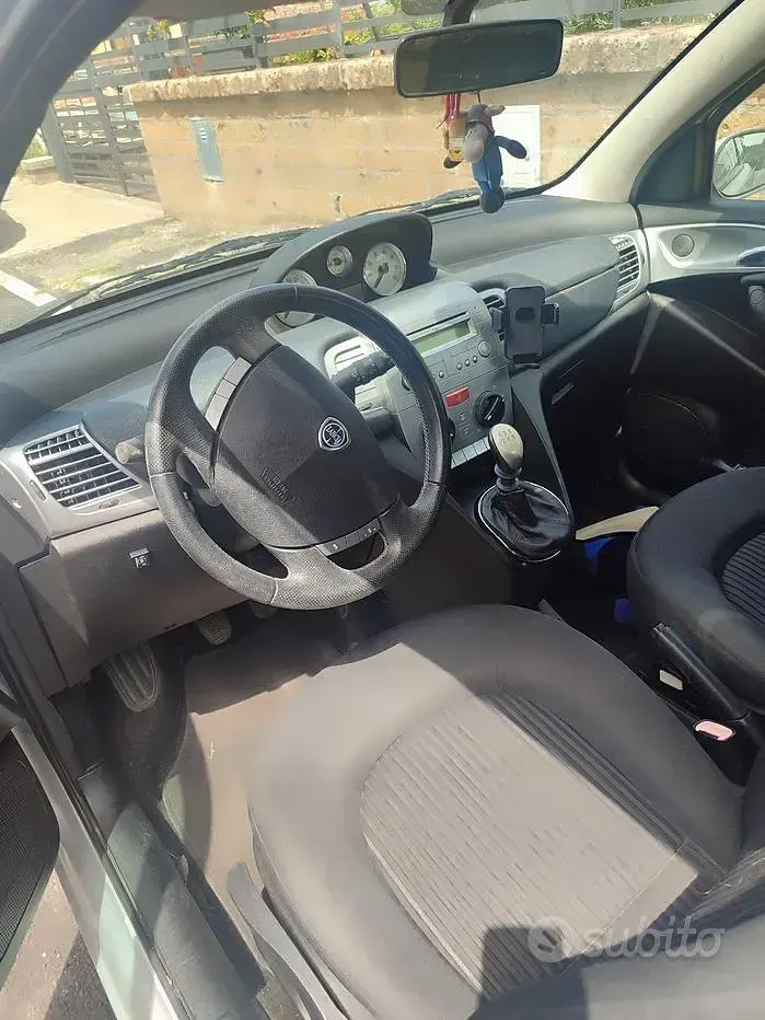Usata Lancia Ypsilon 77 CV (56 kW) 2009 Grigio Utilitaria