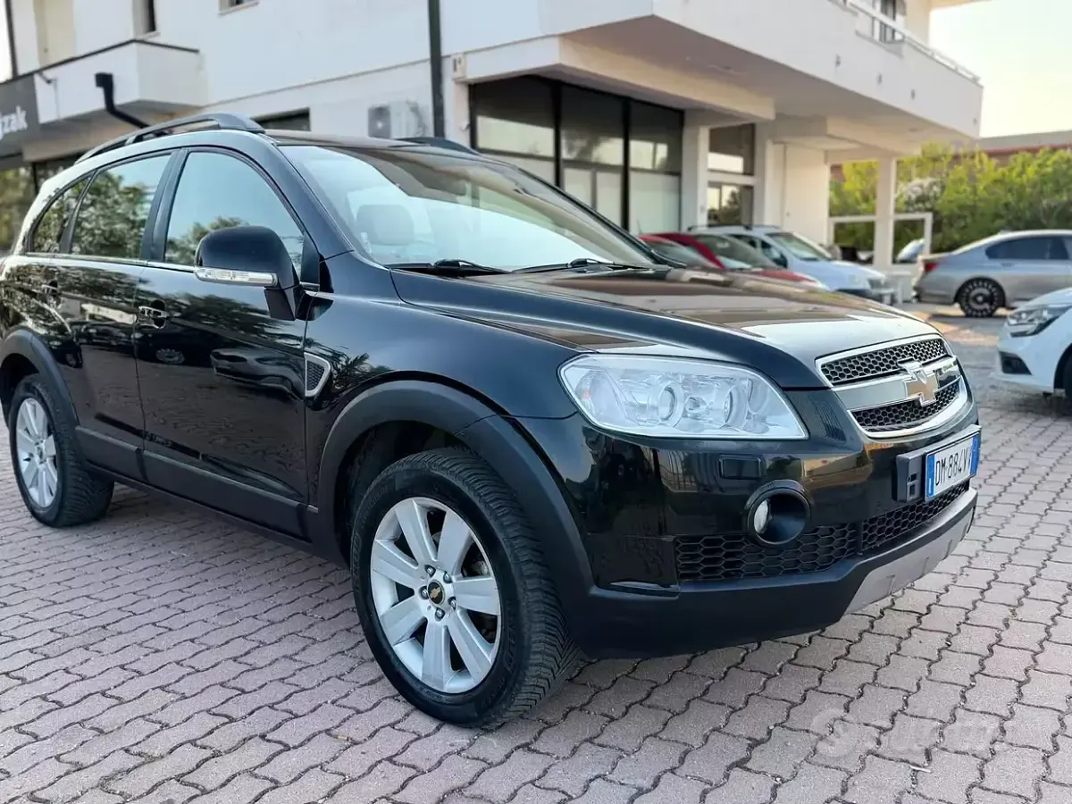 Usata Chevrolet Captiva Sport 150 CV (110 kW) 2008 Nero SUV