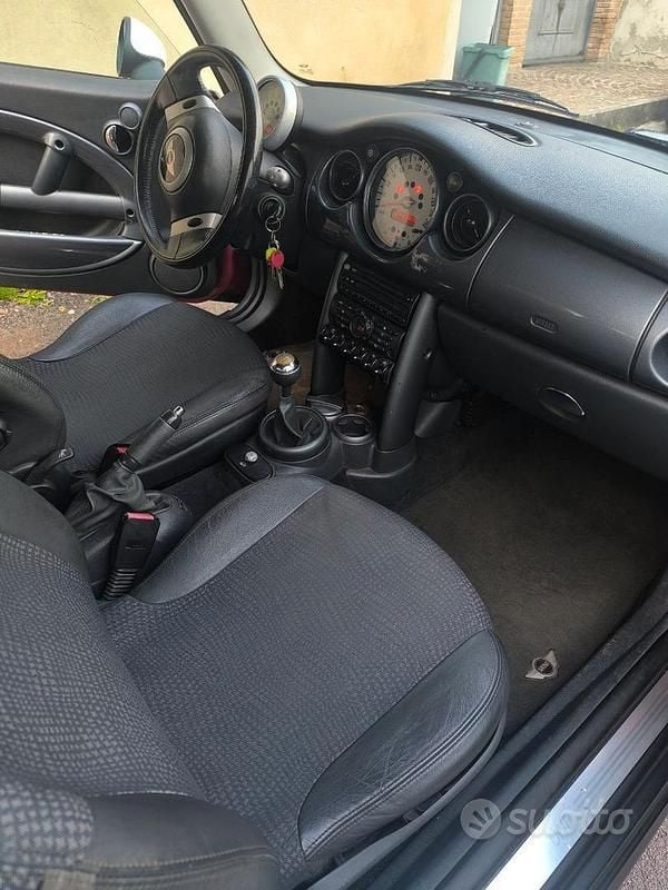 Usata Mini One D 2003 Rosso Utilitaria