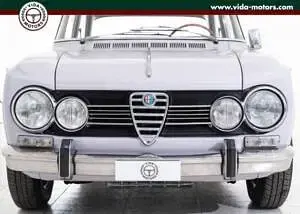 Usata Alfa Romeo Giulia Super 103 CV (75 kW) 1969 Grigio Berlina
