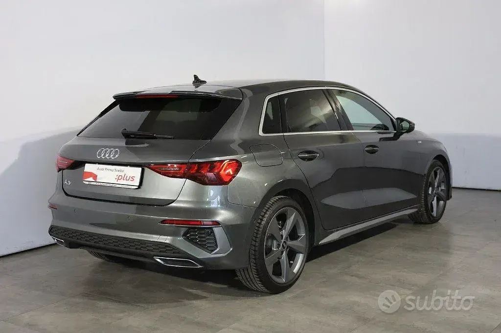 Usata Audi A3 S-Line 150 CV (110 kW) 2025 Grigio Berlina