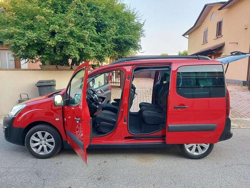 Usata Peugeot TePee Outdoor 114 CV (83 kW) 2015 Rosso Station wagon
