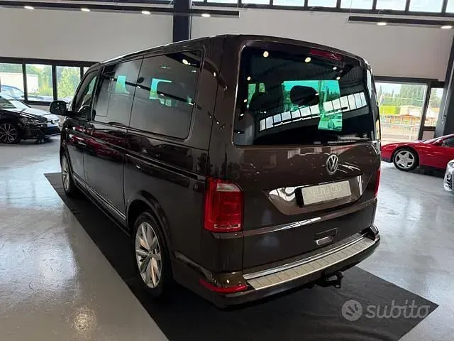 Usata VW Multivan Highline 204 CV (150 kW) 2017 Marrone Monovolume
