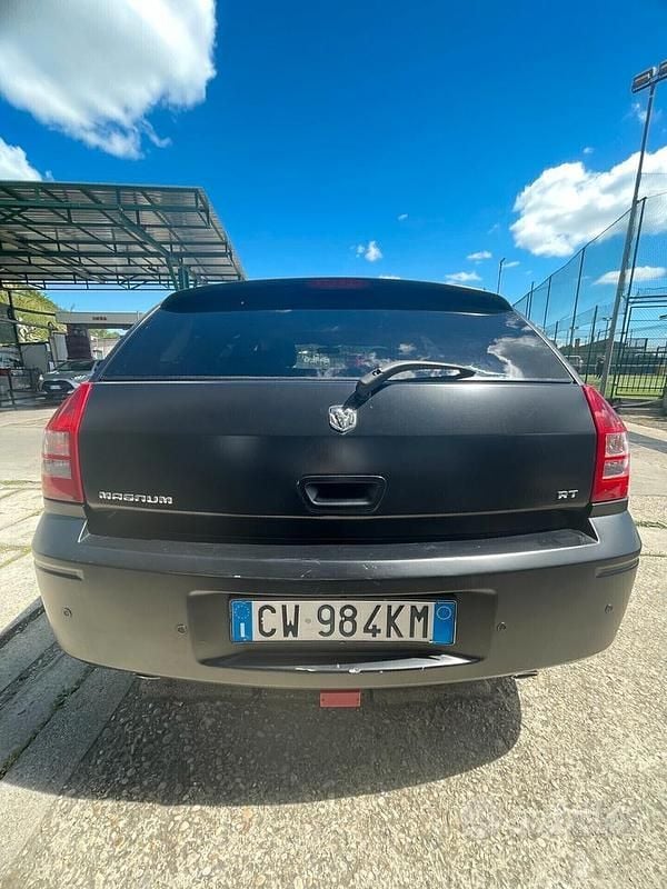 Usata Dodge Magnum 339 CV (249 kW) 2005 Nero Station wagon