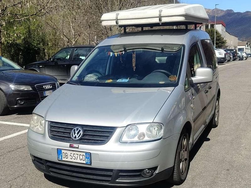 Begagnad VW Caddy 122 HK (89 kW) 2006 Silver Minibuss