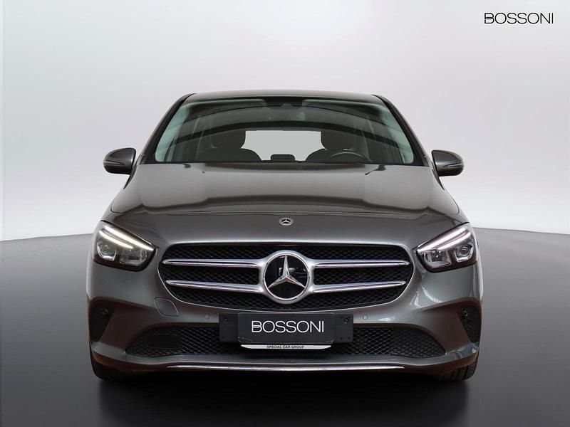 Usata Mercedes B180 116 CV (85 kW) 2022 Grigio Monovolume
