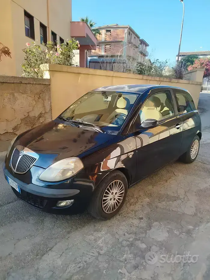 Usata Lancia Ypsilon 69 CV (50 kW) 2005 Nero Utilitaria