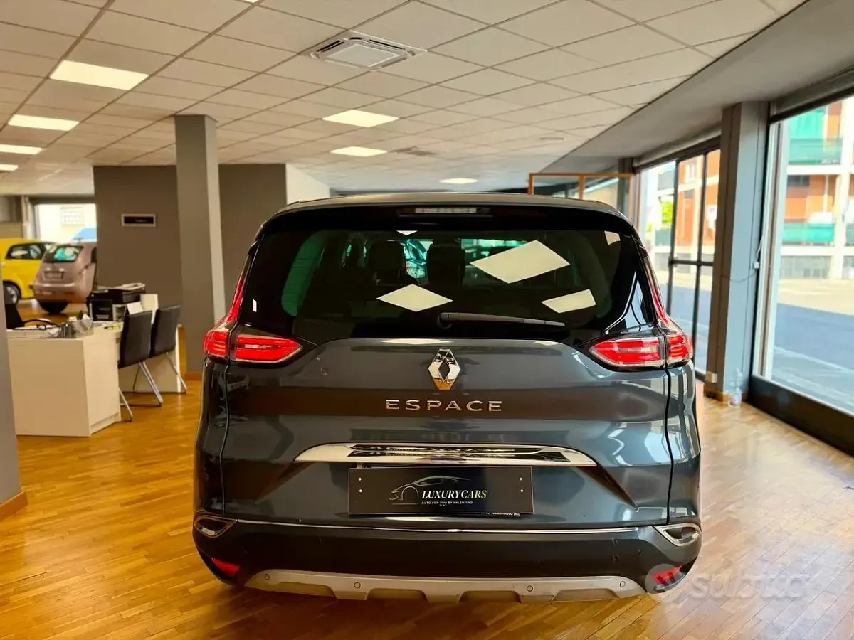 Usata Renault Espace Initiale Paris 160 CV (117 kW) 2018 Grigio Monovolume